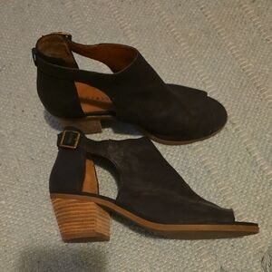 LUCKY brand Leather Upper Wood Heel Shoes.